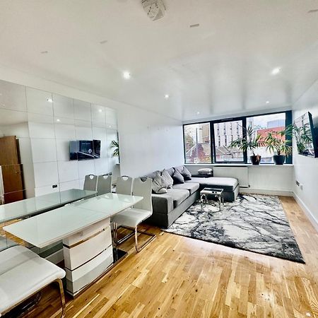 Luxury 2 Bed Entire Apartment-Near Tube & Shopping Centre Harrow kerület Kültér fotó