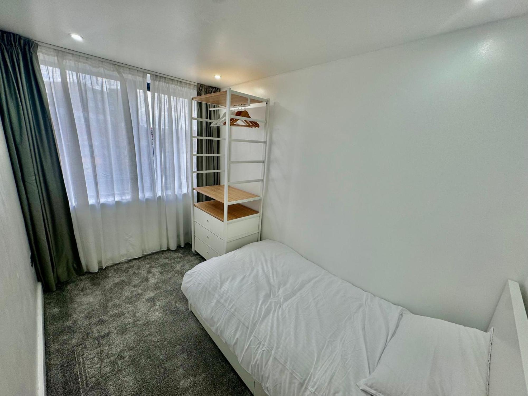 Luxury 2 Bed Entire Apartment-Near Tube & Shopping Centre Harrow kerület Kültér fotó